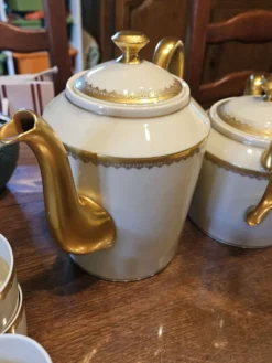 Ancien service A. Lanternier & Cie Limoges, 41 pièces, vers 1920-40
