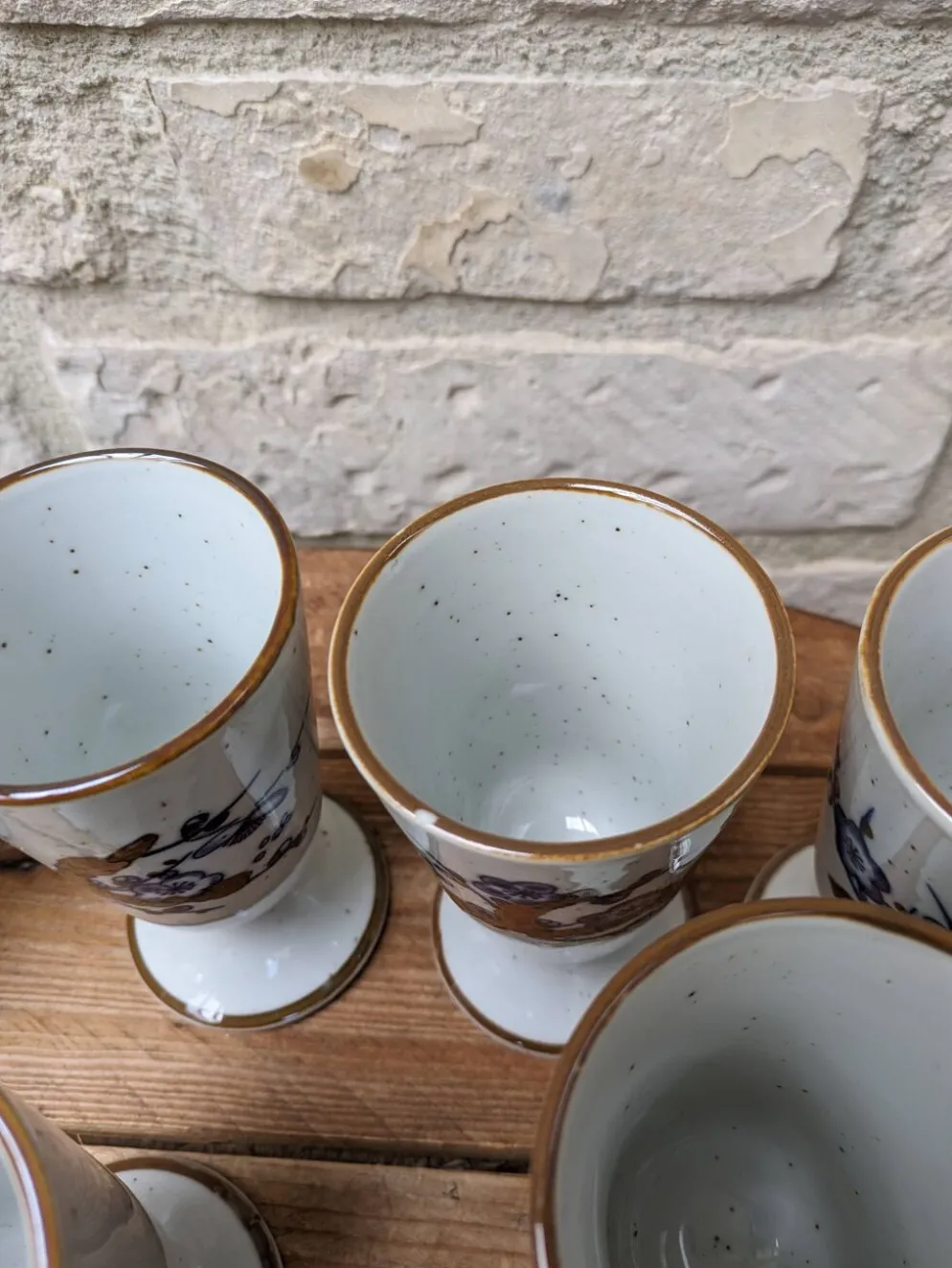 Ancien service à café avec 6 mazagrans et cafetière décor floral bleu