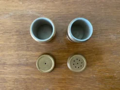 Ancien Service Salière Poivrière Laiton Vintage