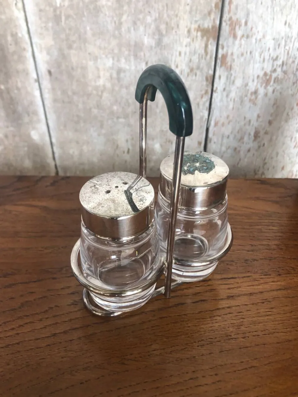 Ancien Service Salière Poivrière Verre Moulé + Métal Argenté Vintage
