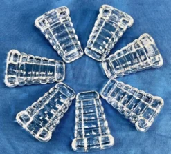 7 anciens porte couteaux cale assiette modèle bambou Portieux
