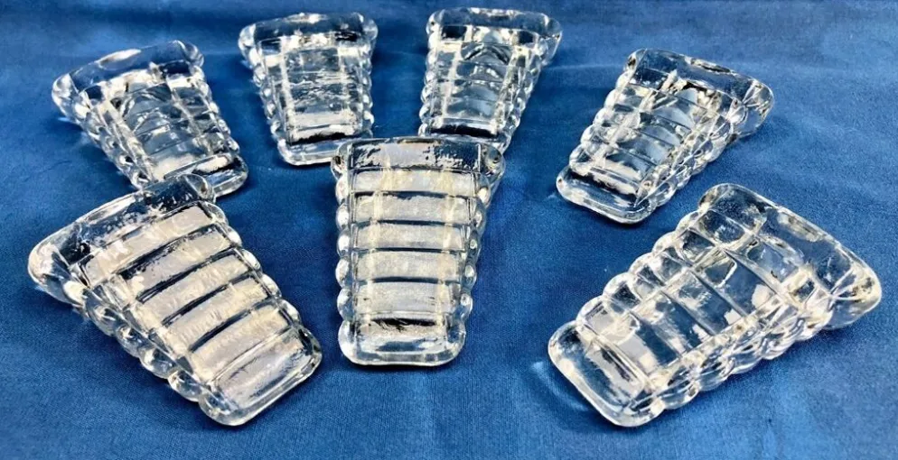 7 anciens porte couteaux cale assiette modèle bambou Portieux