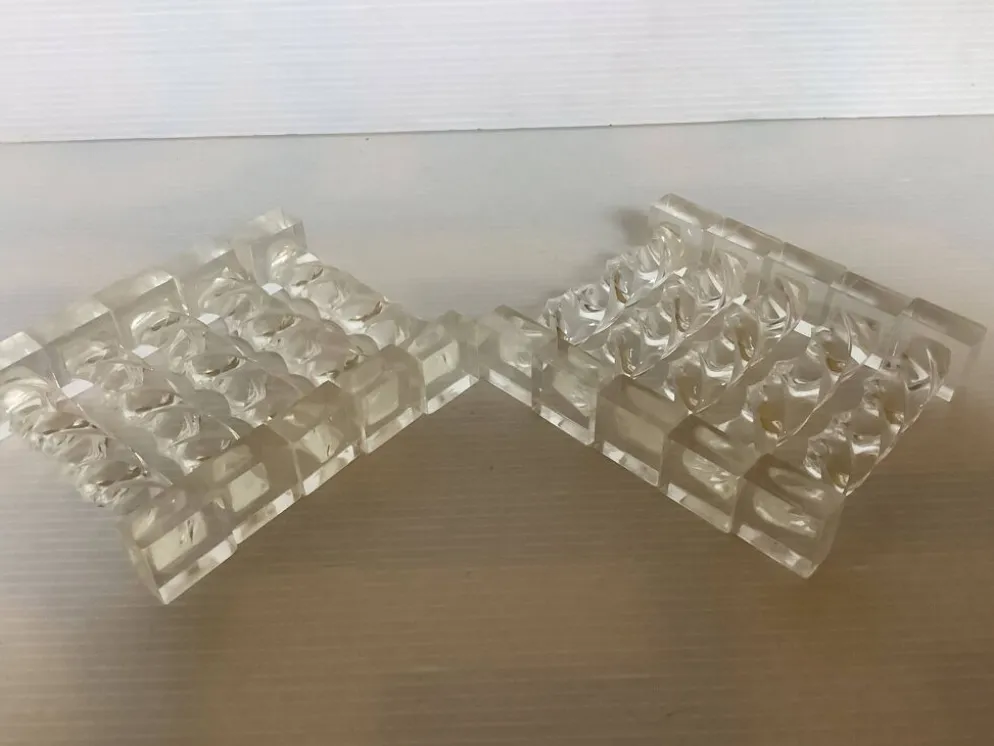 10 anciens porte-couteaux torsadés en lucite