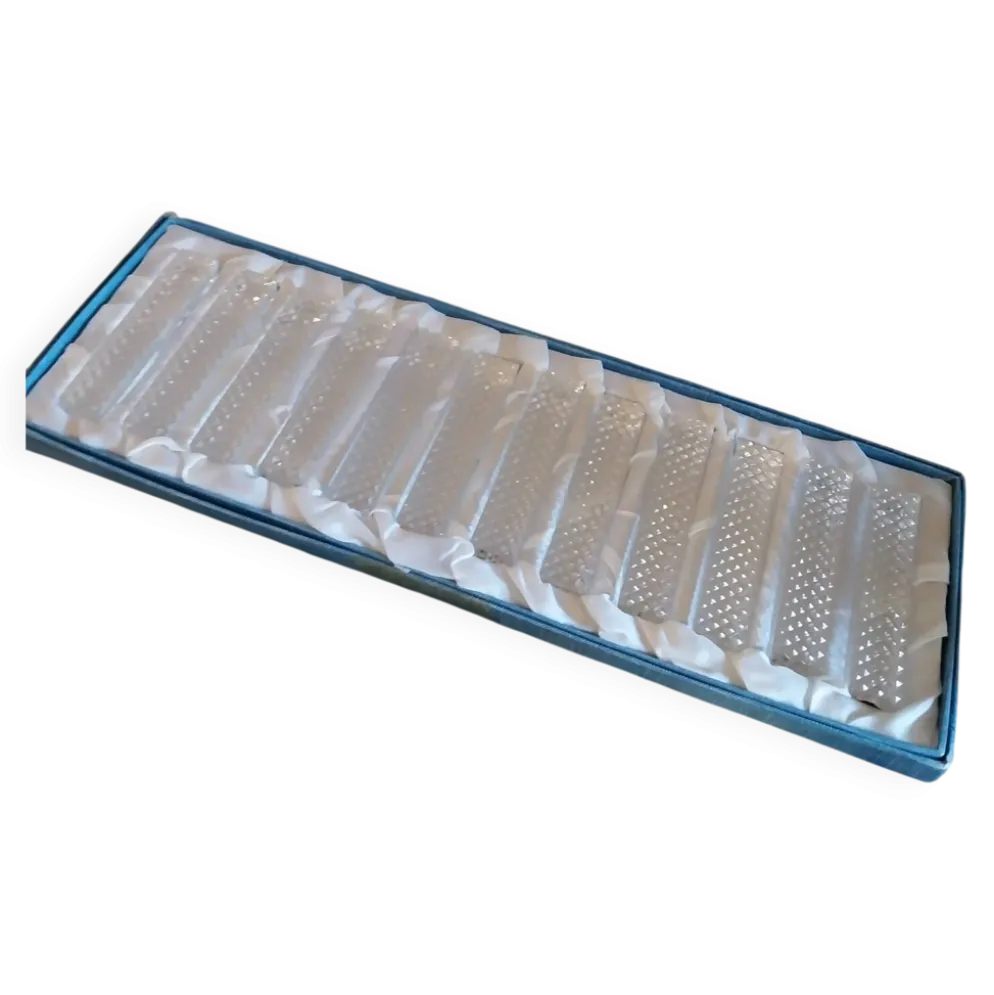 Anciens reposes couteaux en cristal