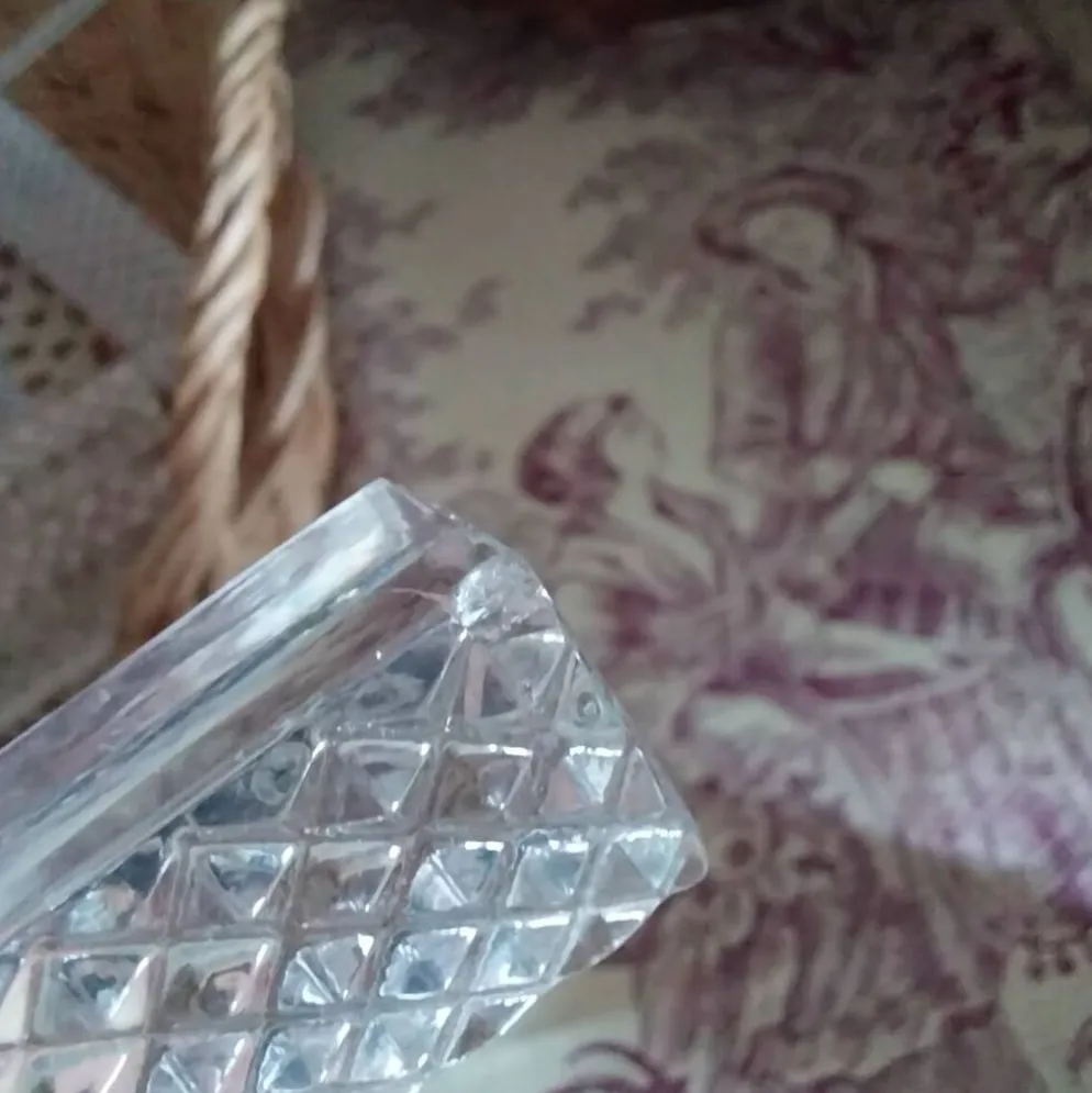 Anciens reposes couteaux en cristal