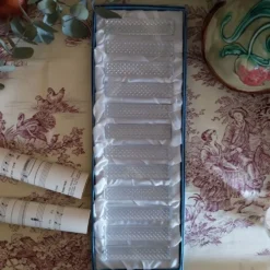 Anciens reposes couteaux en cristal