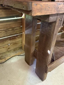 Ancien établi/console rénové – pièce unique pleine de caractère