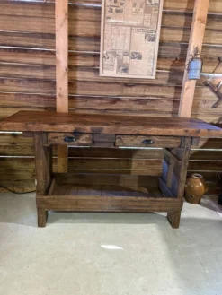 Ancien établi/console rénové – pièce unique pleine de caractère