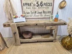 Ancien établi de menuisier