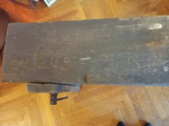 Ancien établi de menuisier meuble de métier