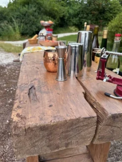 Ancien établi de menuisier restauré – Console / table d'appoint en bois mas