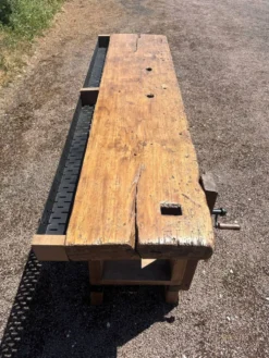 Ancien établi de menuisier restauré – Console / table d'appoint en bois mas