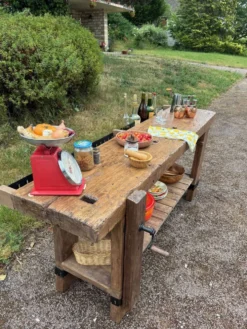 Ancien établi de menuisier restauré – Console / table d'appoint en bois mas