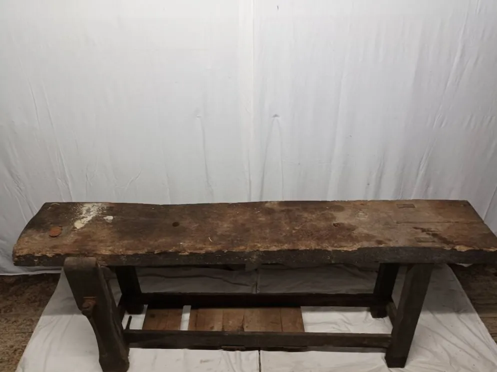 Ancien établi en bois vintage