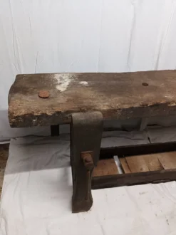 Ancien établi en bois vintage