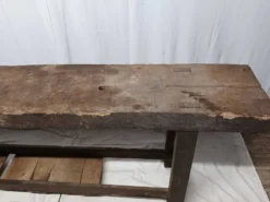 Ancien établi en bois vintage