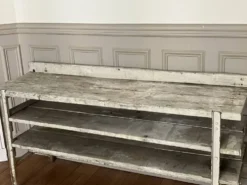 Ancien établi, meuble de métier en bois et métal