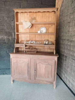 Ancien vaisselier