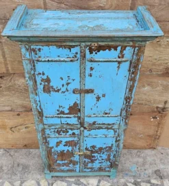 Ancien vaisselier tribal en teck birman