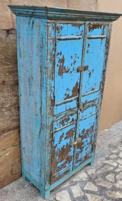 Ancien vaisselier tribal en teck birman