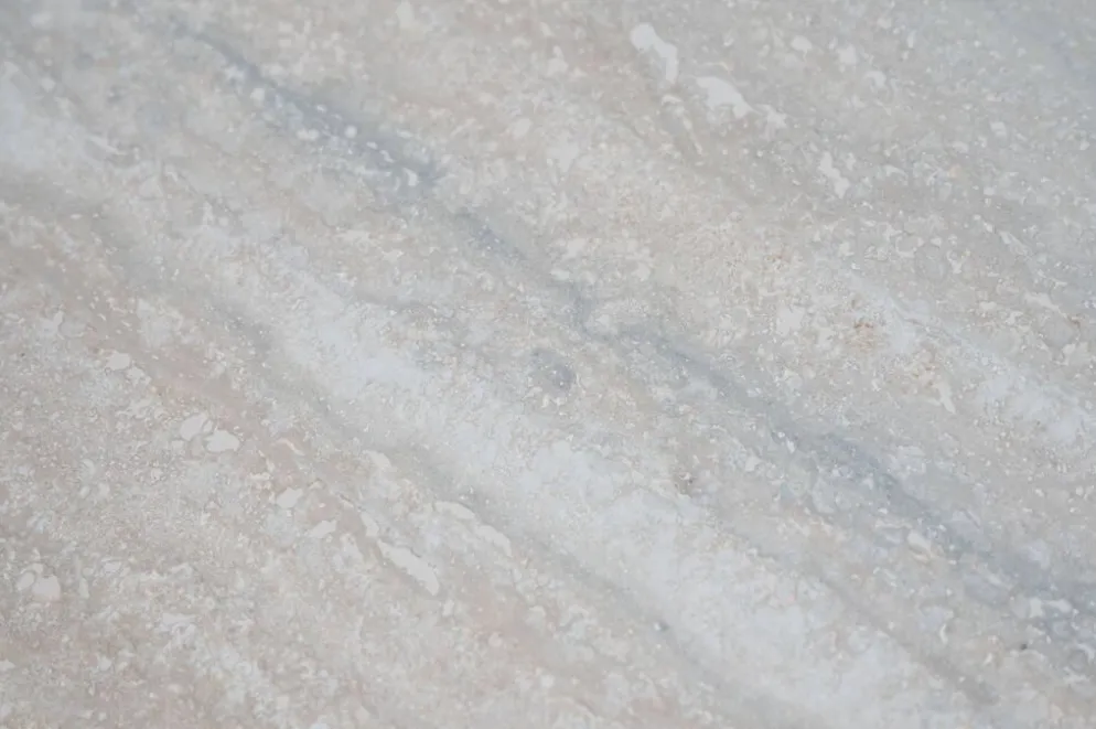 Angelo Mangiarotti M1 eettafel Travertin marmer 130cm