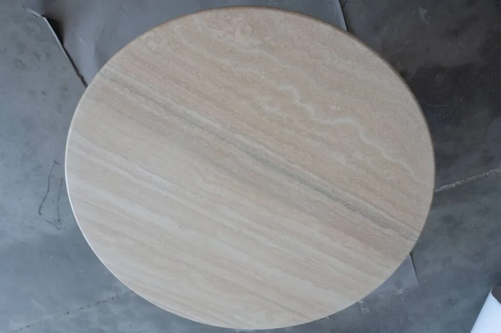 Angelo Mangiarotti M1 eettafel Travertin marmer 130cm