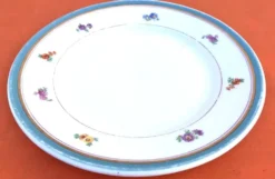 Années 1930 Assiette décor floral Porcelaine U.M.L Union Marc Larchevêque F