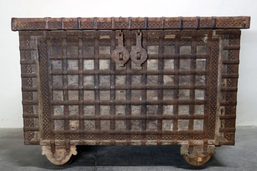 Antique coffre de mariage bois et fer, Inde, XIXème