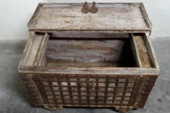 Antique coffre de mariage bois et fer, Inde, XIXème
