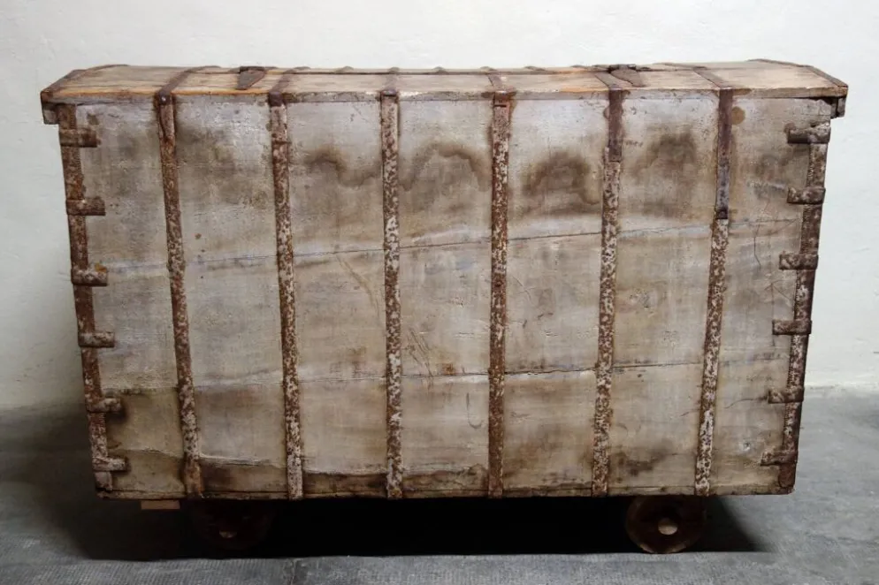 Antique coffre de mariage bois et fer, Inde, XIXème