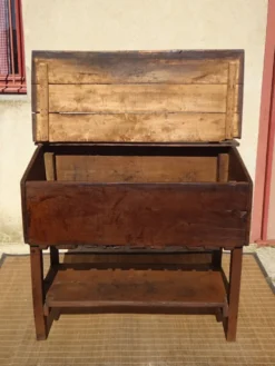 Antique coffre égouttoir en chêne massif