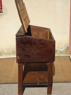 Antique coffre égouttoir en chêne massif