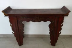 Antique console d'autel décorée, Chine début XXème