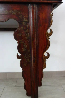 Antique console d'autel décorée, Chine début XXème