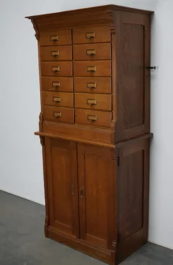 Apothecary or oak binder Netherlands 1930s