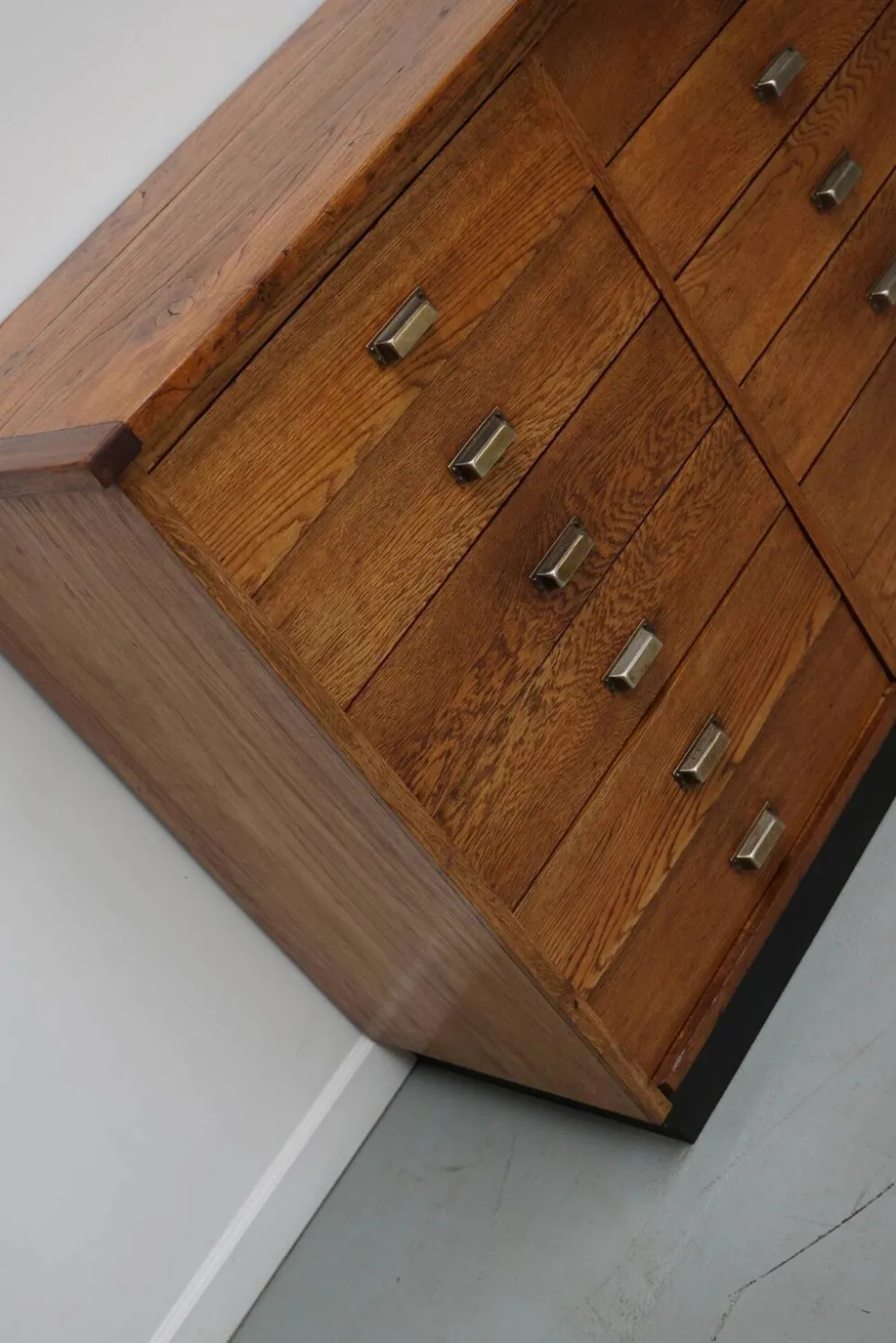 Apothicaire en chêne néerlandais / Armoire de classement ou buffet, années 1950