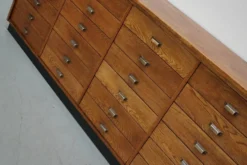 Apothicaire en chêne néerlandais / Armoire de classement ou buffet, années 1950
