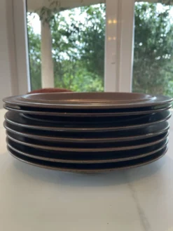Arabia Ruska 7 grandes assiettes, by Ulla Procopé