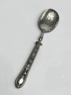 Argenterie, cuillère saupoudreuse argent poinçon Minerve début XXème