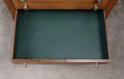 Argentier Petite Commode en Noyer Massif – 1940