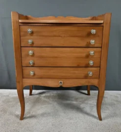 Argentier Petite Commode en Noyer Massif – 1940
