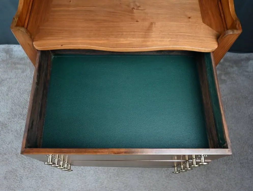 Argentier Petite Commode en Noyer Massif – 1940