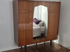 Armoire
