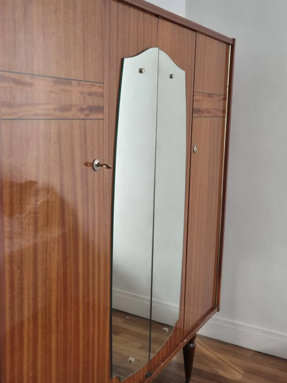 Armoire