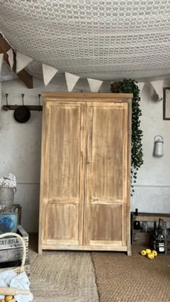Armoire