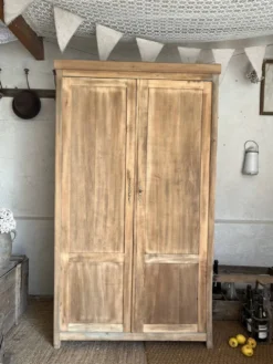 Armoire