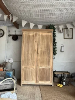 Armoire