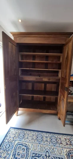 Armoire ancienne