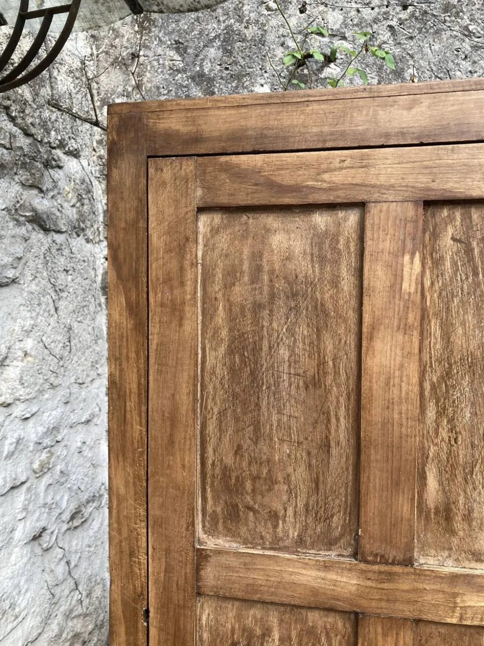 Armoire ancienne - bonnetière en bois