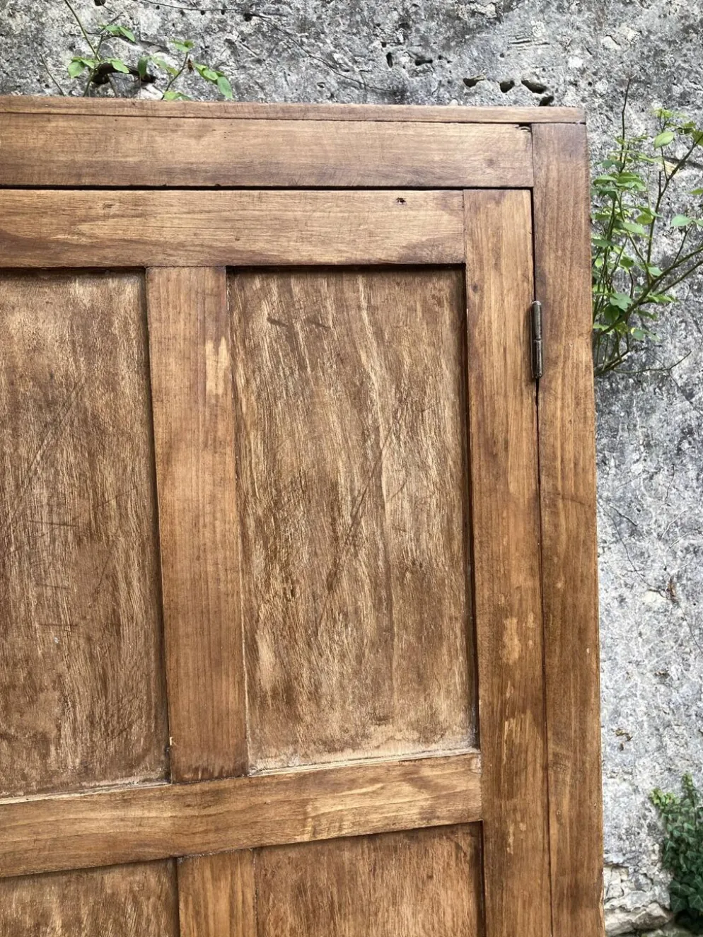 Armoire ancienne - bonnetière en bois